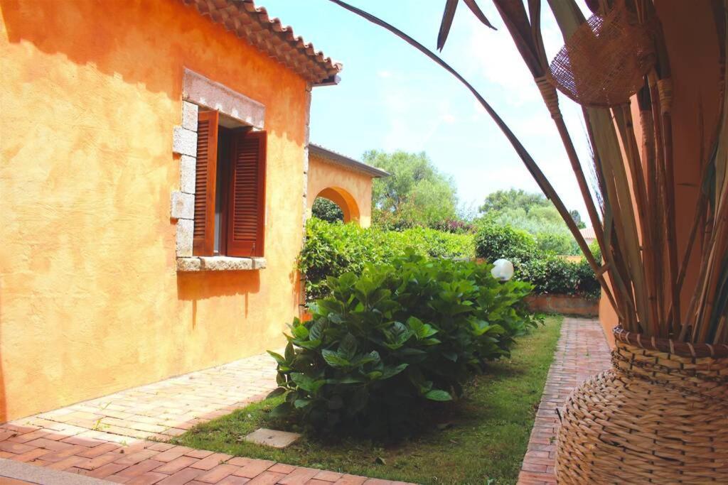 Villa Paola San Teodoro Con Piscina Privata Lu Lioni Exterior foto