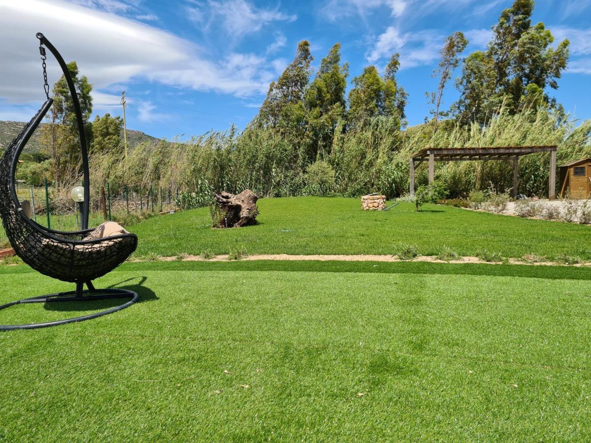 Villa Paola San Teodoro Con Piscina Privata Lu Lioni Exterior foto