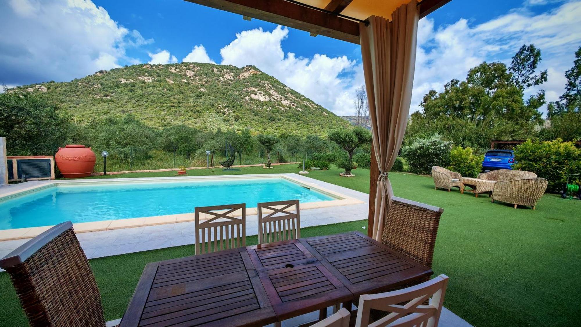 Villa Paola San Teodoro Con Piscina Privata Lu Lioni Exterior foto