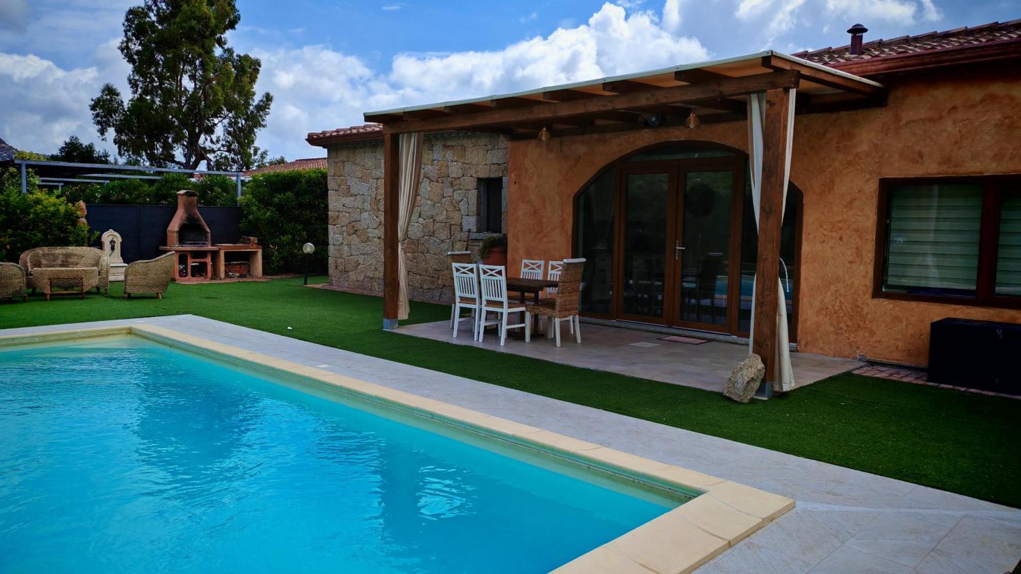Villa Paola San Teodoro Con Piscina Privata Lu Lioni Exterior foto